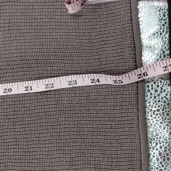 Listicle lavender purple open bow sleeve sweater size medium crew neck - Picture 9 of 10